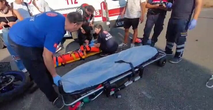 Sürat motoruyla hız faciayla bitti, metrelerce sürüklenen kızın kolu kopma noktasına geldi