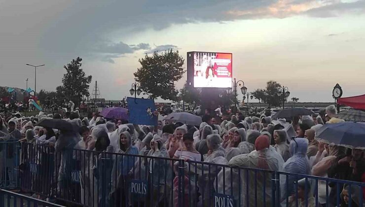 Tekirdağ’da sağanak yağış etkili oldu