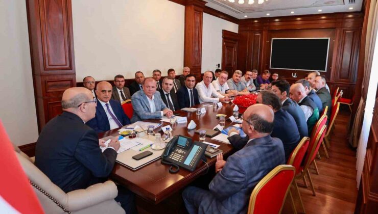 Vali Demirtaş, “Bursa’nın topraklarında yetişen her bir ürün milli birer servet”