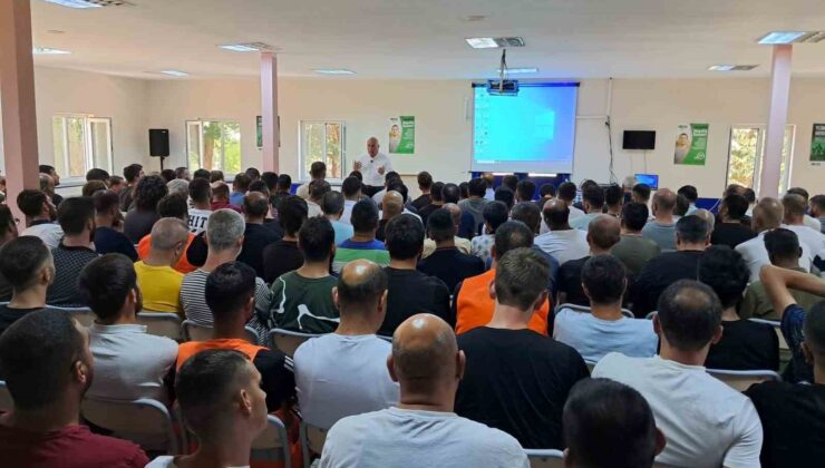 Yeşilay tarafından ‘Madde Bağımlılığı’ konferansı verildi