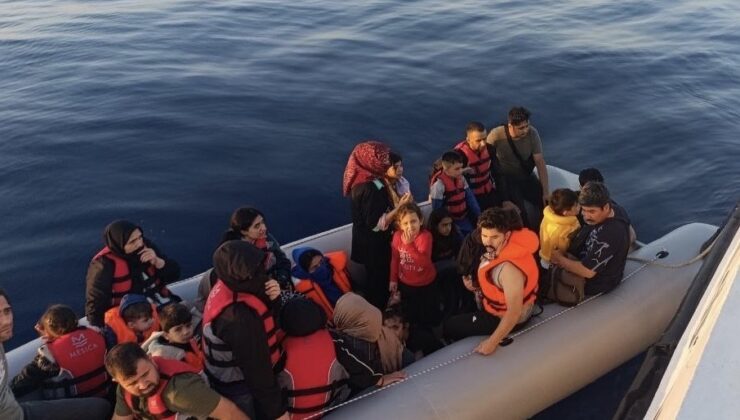 Yunan unsurlarınca ölüme terk edilen 11’i çocuk, 26 kaçak göçmen kurtarıldı