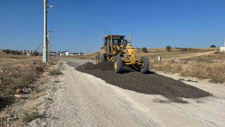 Asfaltlama ve yol bakım çalışmaları devam ediyor