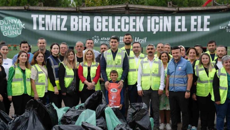 Ataşehir’de çevreci hareket: Başkan Adıgüzel ve çevreciler parkta buluşup çöpleri topladı