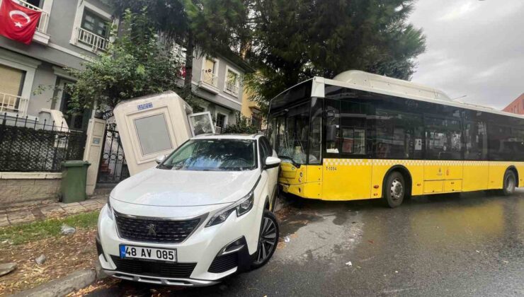 Başakşehir’de İETT otobüsü önce arabaya ardından ise güvenlik kulübesine çarptı