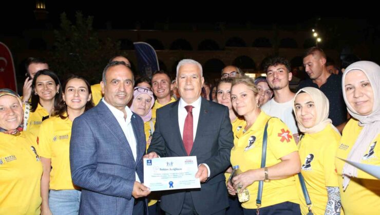 Başkan Bozbey: “Günde 45 bin öğrenciye süt dağıtacağız”