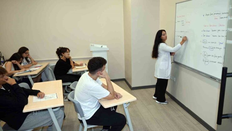 Beşiktaş Belediyesi’nden öğrencilere ücretsiz kurs