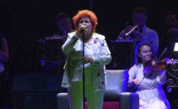 Beşiktaş’ta Selda Bağcan rüzgarı