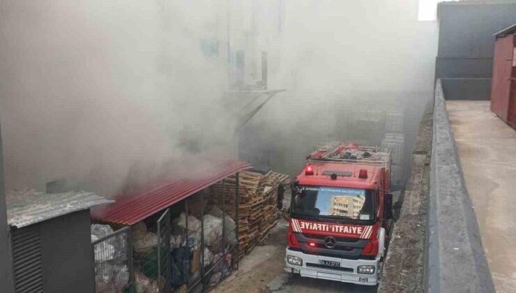 Beylikdüzü’nde kimya fabrikasında korkutan yangın