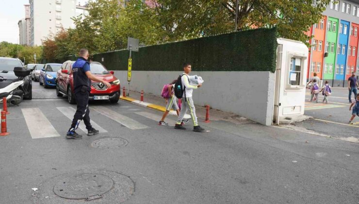 Beylikdüzü’nde zabıta ekipleri öğrenciler için görev başında