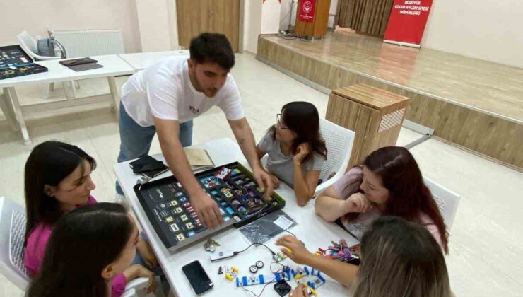 Bilecik’te çocuklara robotik kodlama ve yapay zeka eğitimi veriliyor