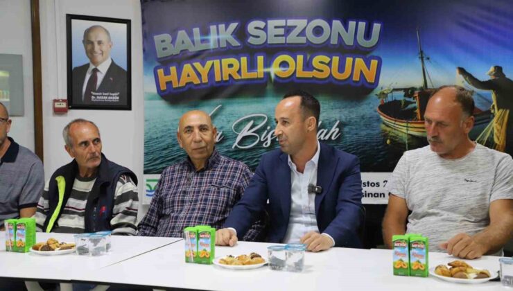 Büyükçekmeceli balıkçılar yeni av sezonu için denize açıldı