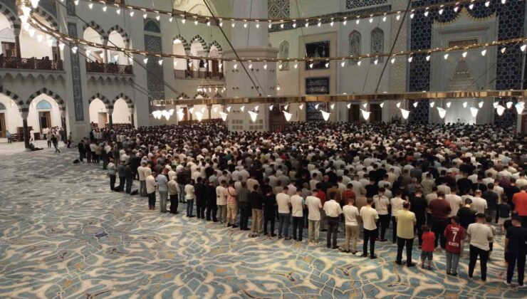 Çamlıca Camii’nde Mevlit Kandili idrak edildi