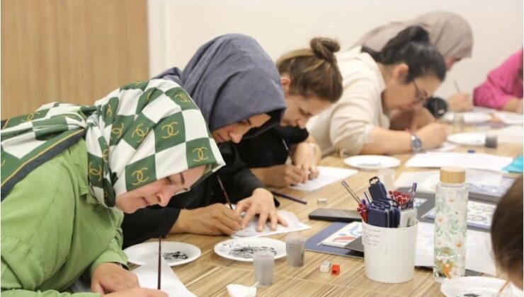 Çini sanatı atölyesi geniş kitlelere ulaşıyor