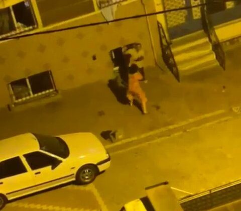 Çocuklarının velayetinde anlaşamayan çift, sokak ortasında birbirine girdi