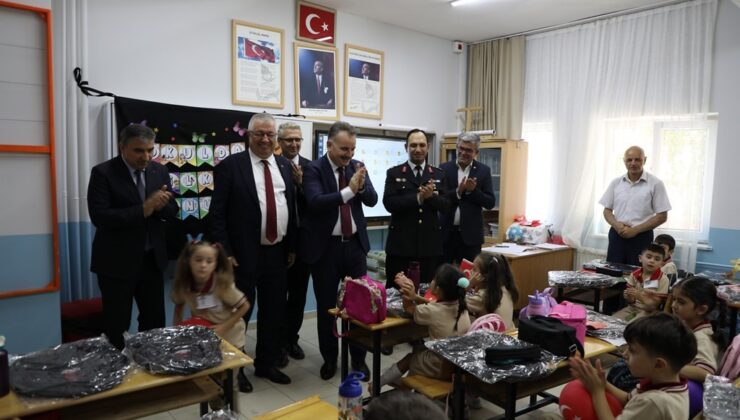 Edremit’te 24 bin 950 öğrenci, yeni öğretim yılına “merhaba” dedi