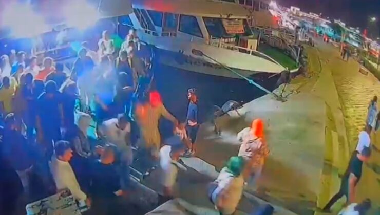 Fatih’te dehşet anları kamerada: Anne ve çocuğu tur teknesinden denize düştü
