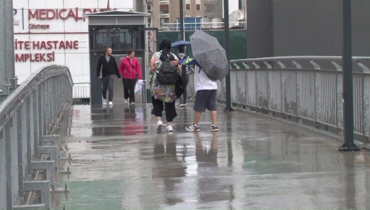 İstanbul’un Anadolu Yakası’nda yağmur etkisini gösteriyor