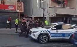 Kavgayı ayırmaya giden polis memurlarına saldırdı