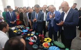 Özel bireylerin el emekleri sergilendi