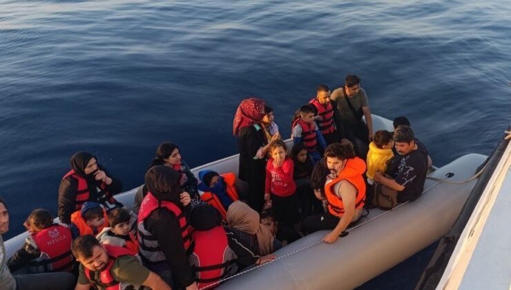 (Özel) Yunan unsurları çocukların da aralarında bulunduğu kaçak göçmenleri ölüme terk etti