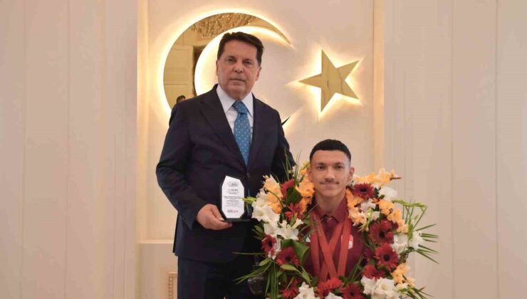 Paralimpik Şampiyon Umut Ünlü’den Başkan Özer’e ziyaret