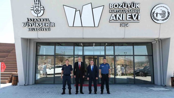 Protokol üyelerinden Bozüyük Kurtuluş Savaşı ve İnönü Zaferleri Anı Evi’ne ziyaret