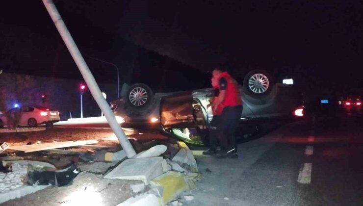 Sıkıştığı araçtan itfaiye kurtardı
