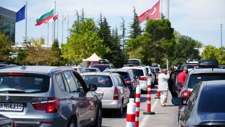 Sınır Kapılarında gurbetçi rekoru kırıldı: 4 milyondan fazla yolcu giriş çıkış yaptı