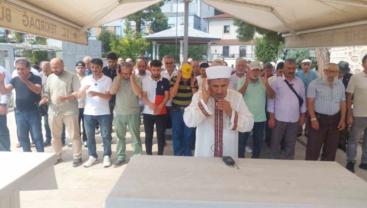 Tekirdağ’da Ayşenur Ezgi Eygi için gıyabi cenaze namazı kılındı