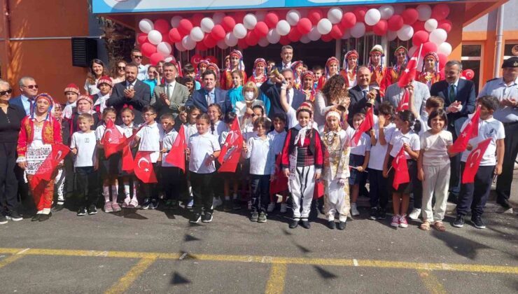 Tekirdağ’da ilk ders zili renkli görüntülere sahne oldu