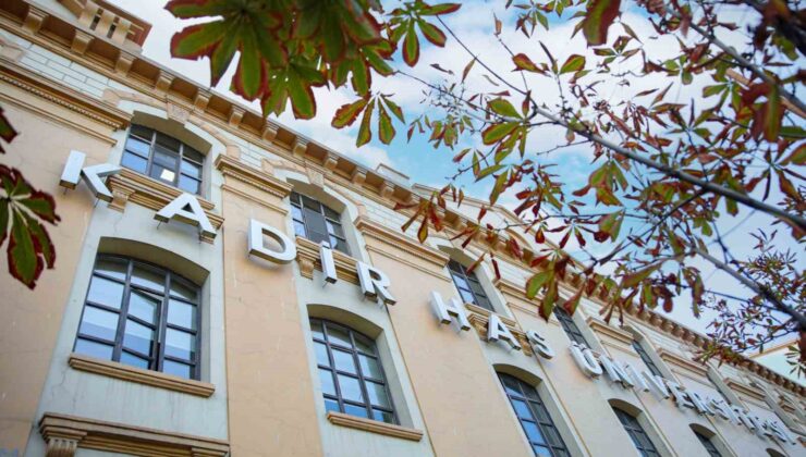 Tiyatro Ödülleri’nde Kadir Has Üniversitesi öğrenci ve mezunlarına ödül