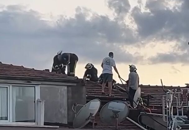 Yalova’da çatı yangını