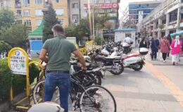 Yayaların kullanacağı alanları işgal eden motosiklet sürücüleri cezadan kaçamadı