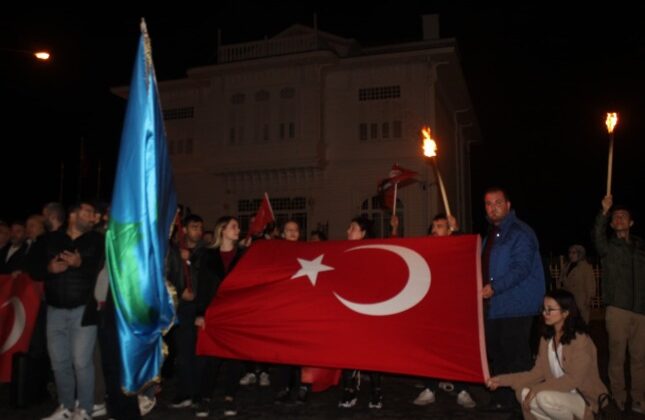 Siz Bölücübaşı Öcalan’ı Yanınıza Alın Biz de Yüce Türk Milletini Alalım!