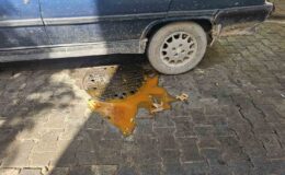 Bandırma’daki kanalizasyondan yağ fışkırdı