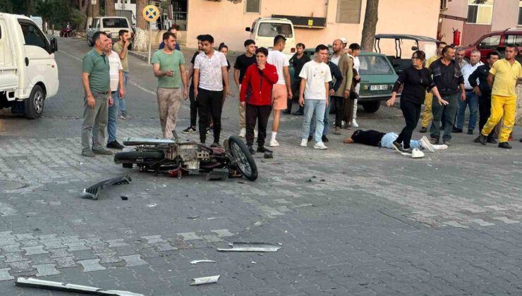 Çanakkale’de otomobil ile motosiklet çarpıştı: Kaza anı güvenlik kamerasına yansıdı