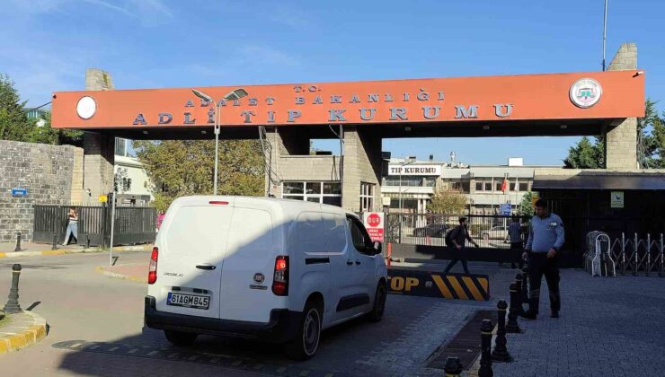 Cem Garipoğlu’nun ailesi, DNA örneği vermek için Adli Tıp’a geldi