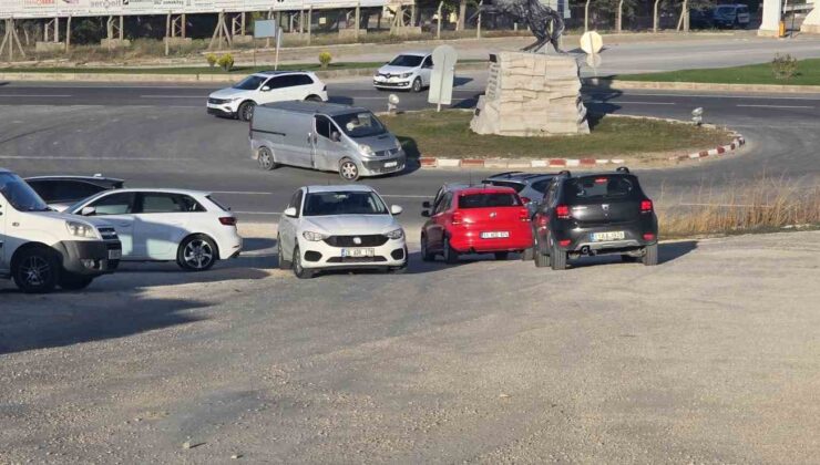 Duyarsız sürücü trafiği tehlikeye soktu