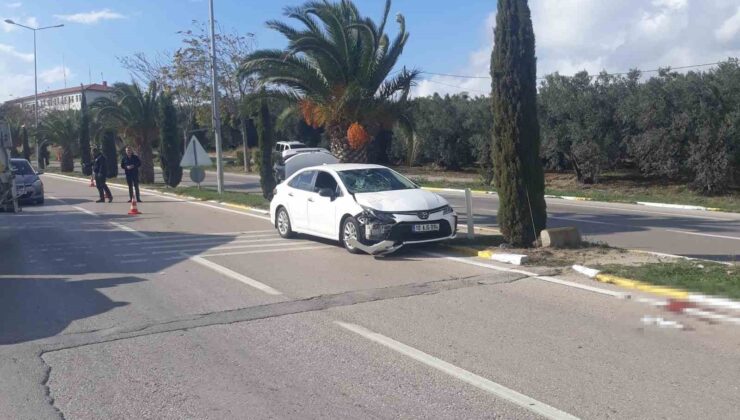 Erdek’te otomobilin çarptığı motosiklet sürücüsü hayatını kaybetti