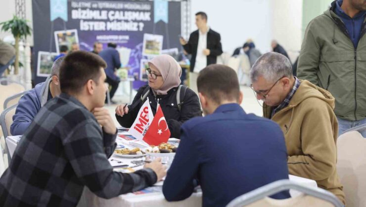 İstihdam Fuarı’nda 42 firma stant açtı