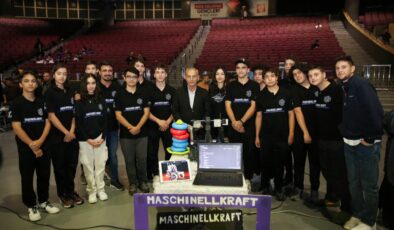 Küçükçekmece’de VEX Robotics heyecanı