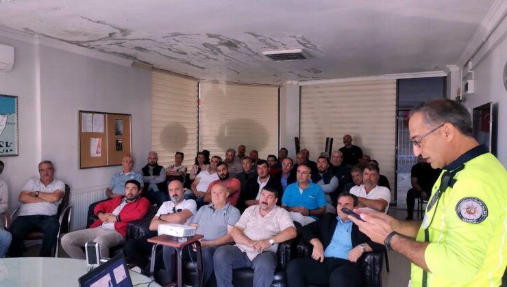 Mudanya’da servisçilere trafik polisinden seminer
