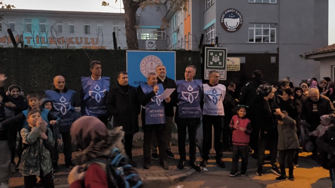 HÜRRİYETÇİ EĞİTİM SENDİKASI BURSA; 22 yılda, Bursa’da da eğitim sistemi, sistemsizlikten nasibini fazlasıyla almıştır!