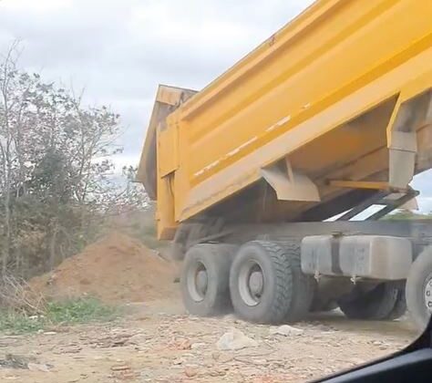 Arnavutköy’de kaçak döküm görüntülendi