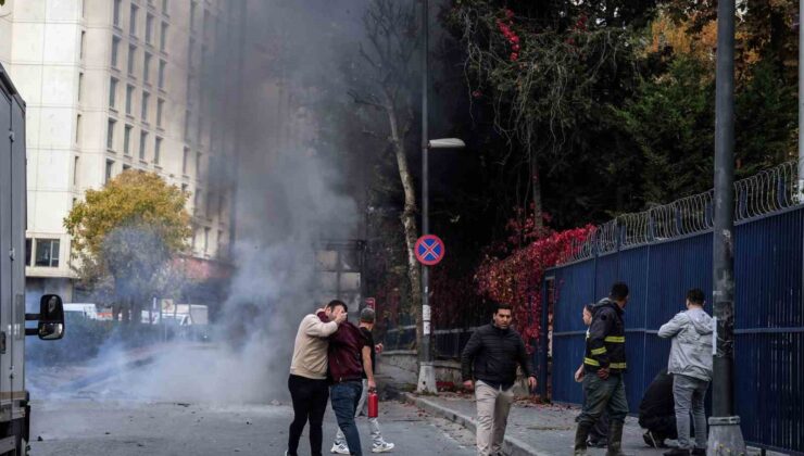 Bahçelievler’de seyir halinde olan kamyonet bir anda alev topuna döndü