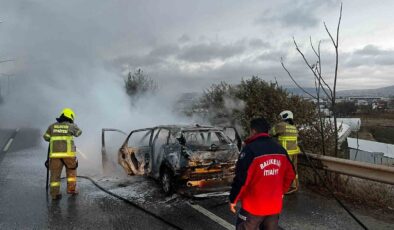 Balıkesir’de otomobil seyir halindeyken yandı