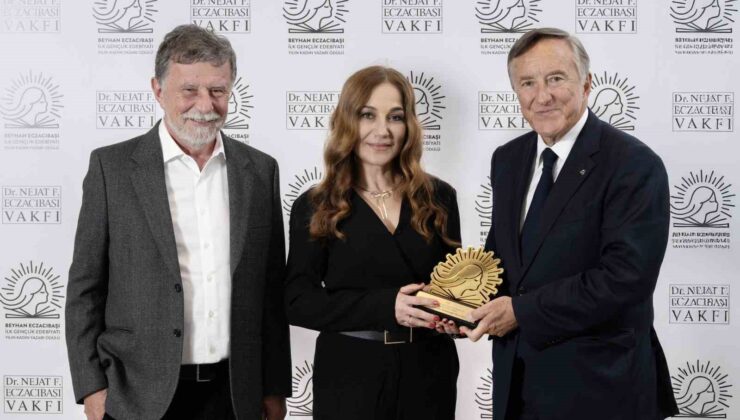 Beyhan Eczacıbaşı İlkgençlik Edebiyatı Yılın Kadın Yazarı Ödülü, Meral Karamuk Uğurşan’ın oldu