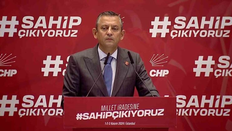 CHP Genel Başkanı Özgür Özel, partisinin grup değerlendirme toplantısına katıldı