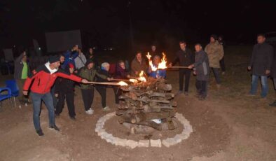 Doğaseverler Ercan Özel’in çağrısıyla Yenişehir’de kampta buluştu