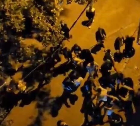 Düğünde iki aile arasında kavga çıktı, sokak savaş alnına döndü